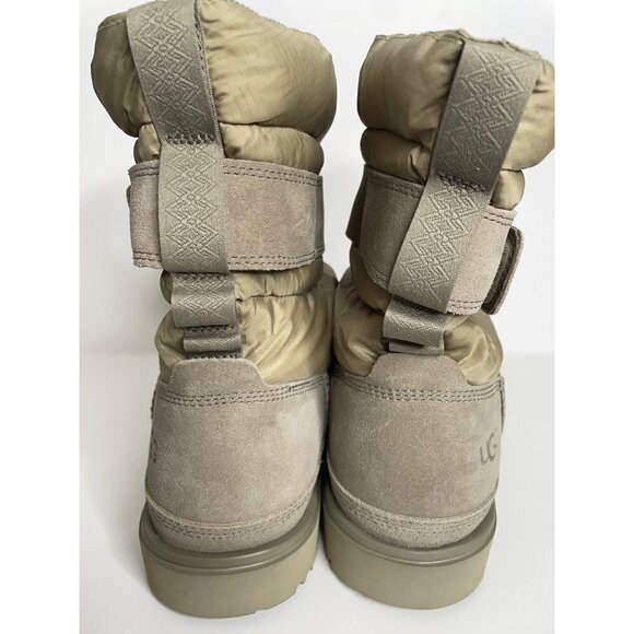 UGG Men\'s Classic Short Pull on Weather Dune Suede Boots Tan Size US 9 EU 42 NEW